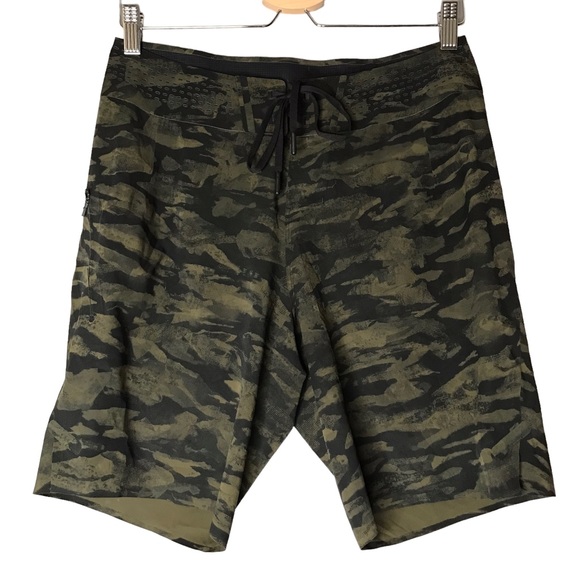 Lululemon Current State Swim Short 9" Inseam Green Black Workout Men's Waist 28 - Picture 3 of 12